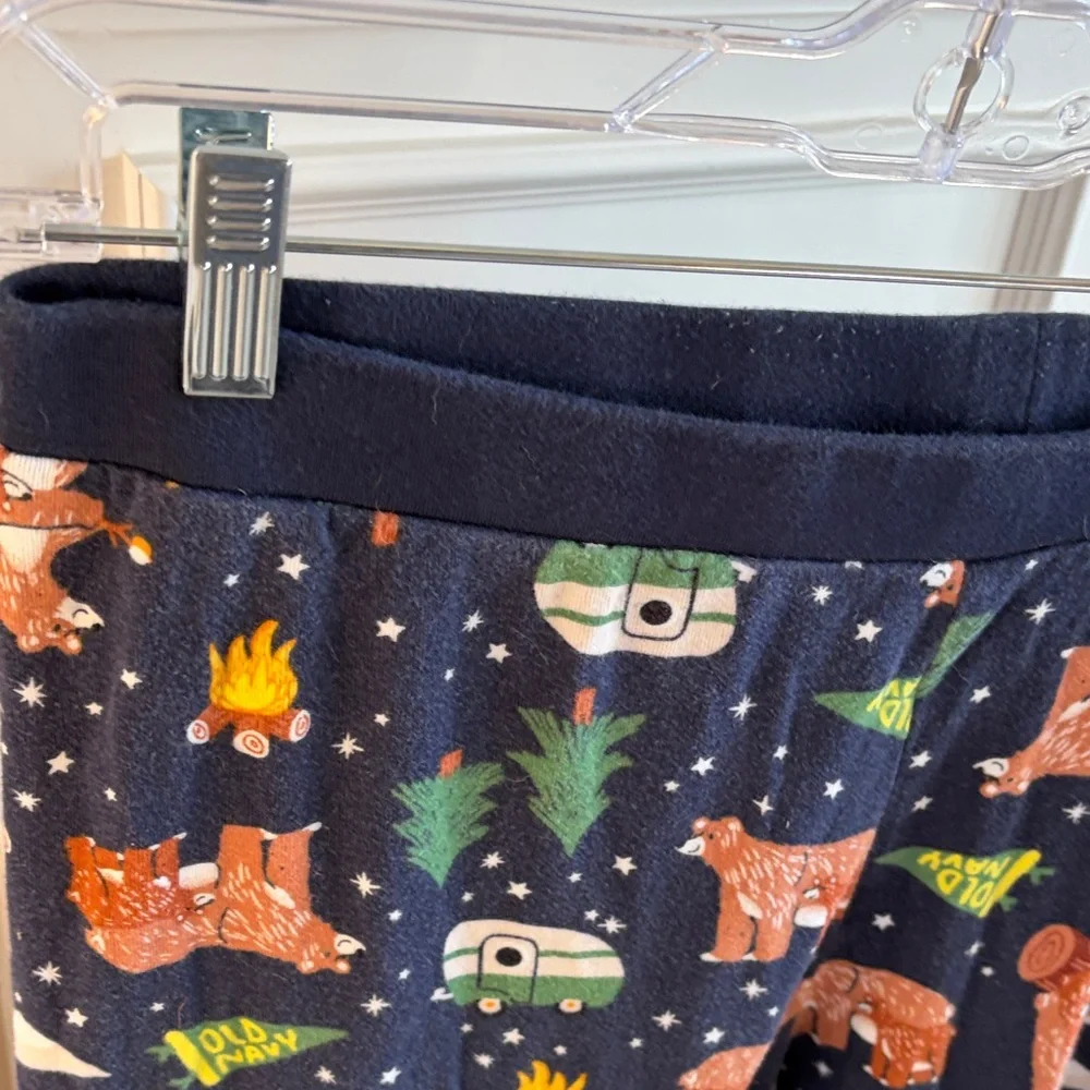 Women’s Old Navy Camping Bears Pajama Set - Picture 7 of 11
